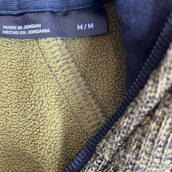 𝅺spyder mens Outbound 1/4 zip pullover shirt, size medium, good condition - Picture 6 of 8